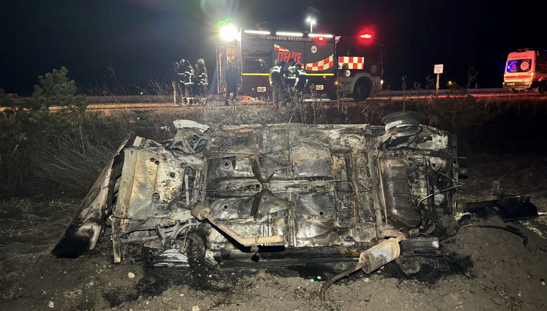 Kütahya’da devrildikten sonra yanan otomobildeki 1 kişi öldü, 2 kişi yaralandı